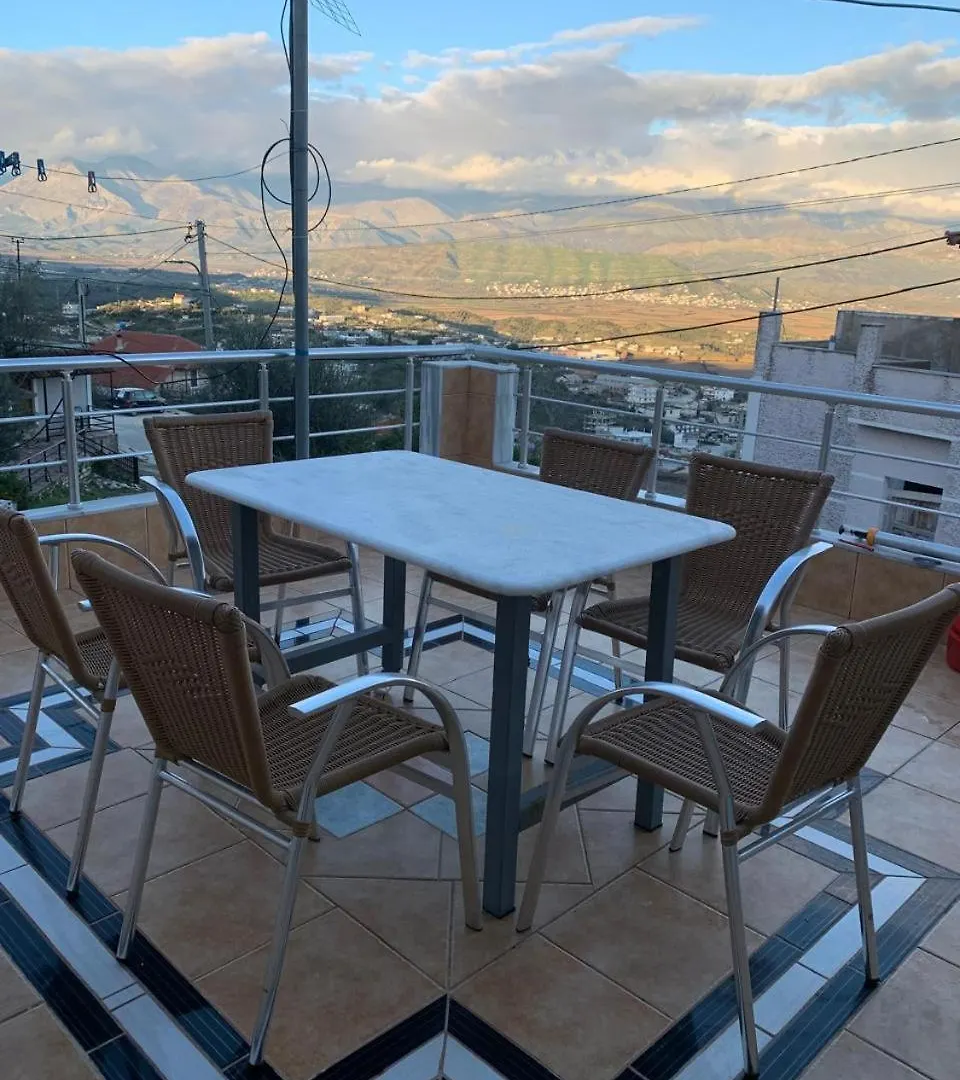 Zisi Rooms Sarande 0*,  Albania