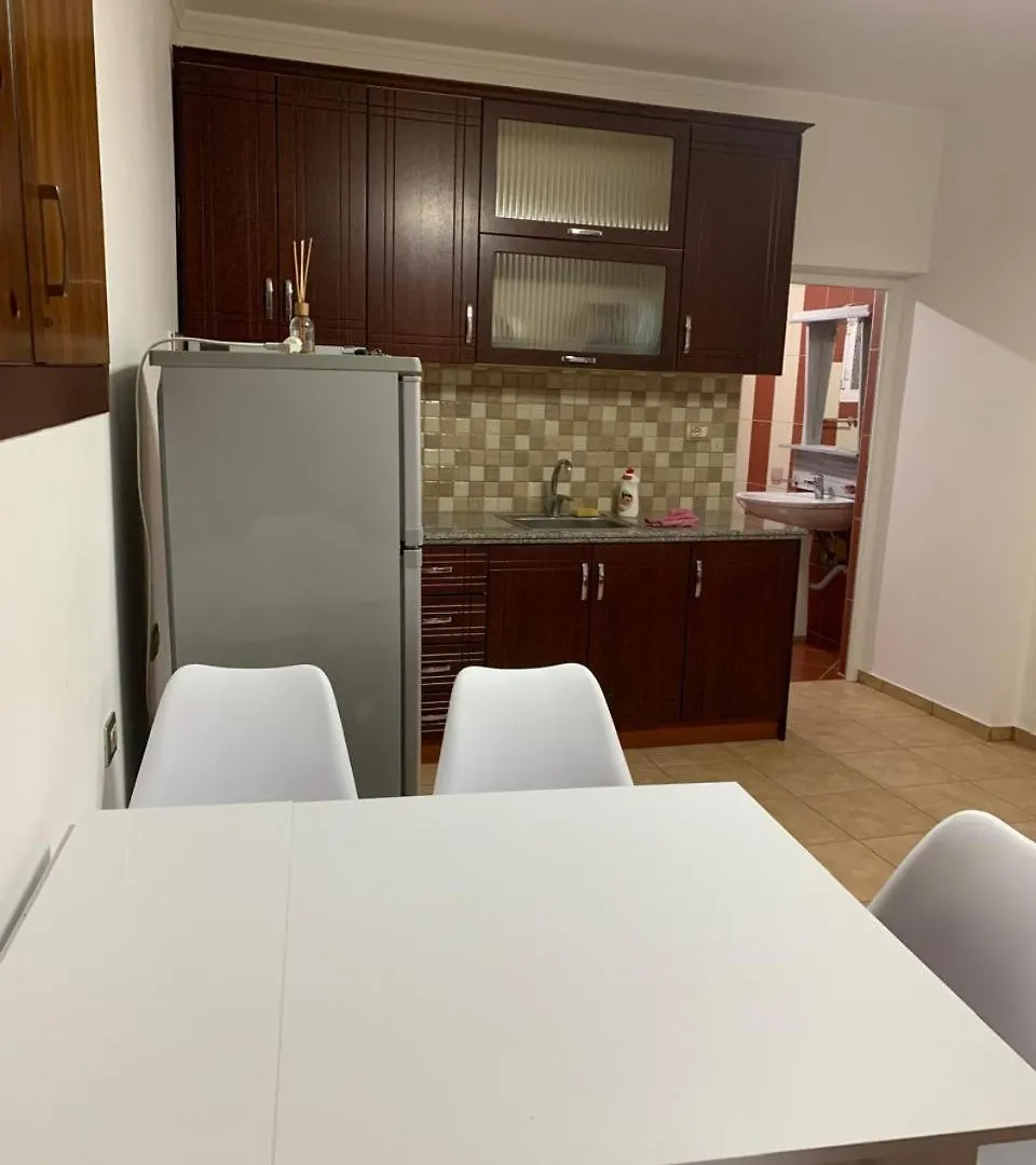 Zisi Rooms Sarande